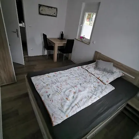 Privates Zimmer In Ruhiger Lage Heidenheim-Steinheim Am Albuch Exterior photo